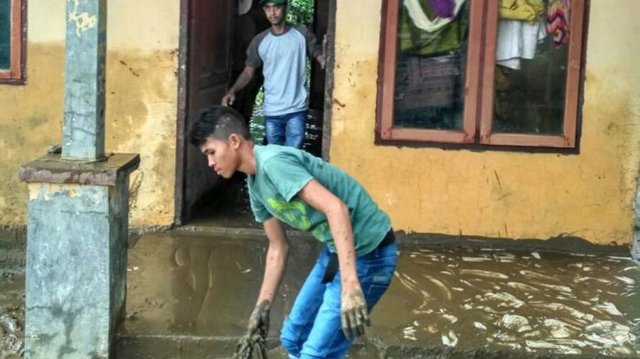 banjir-bandang-di-aceh-besar_20180102_171543.jpg