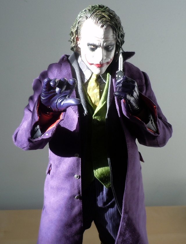 Enterbay-Joker12.jpg