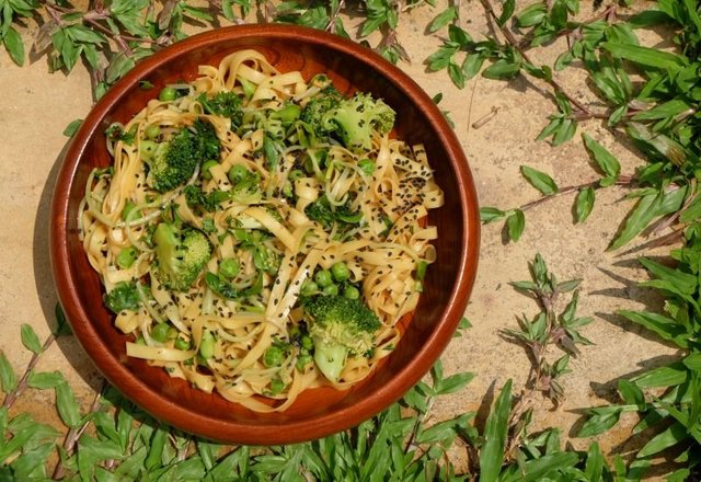 Fast-Broccoli-Lunch-Noodles.jpg