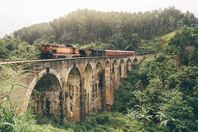 nine-arch-bridge-ella-sri-lanka-0368.jpg