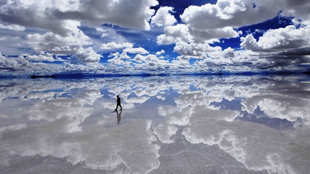 Salar-de-Uyuni-Bolivia..jpg