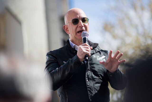 Jeff Bezos.jpg