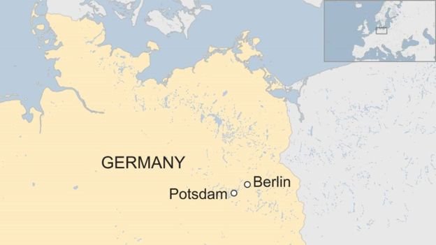 Potsdam Christmas market evacuated as device found (2).jpg