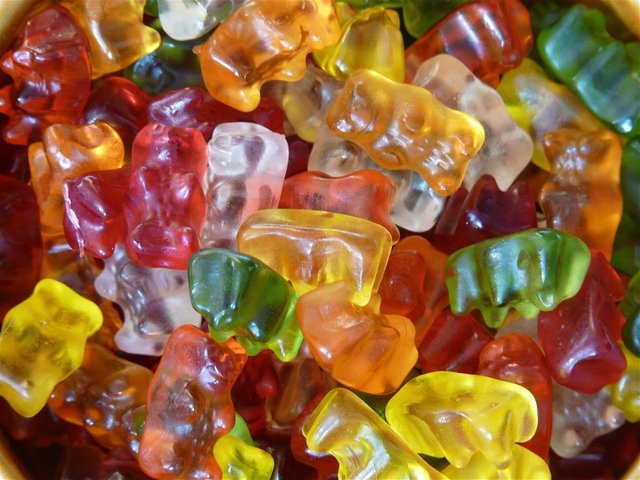 gummi-bears-8464_1920Hans Braxmeier.jpg