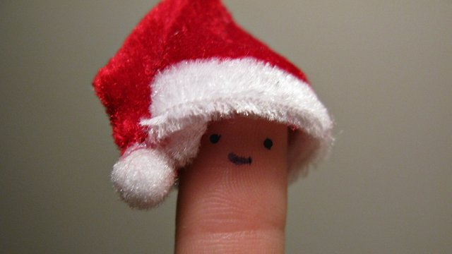 cute-finger-art-santa-claus-2560x1440.jpg