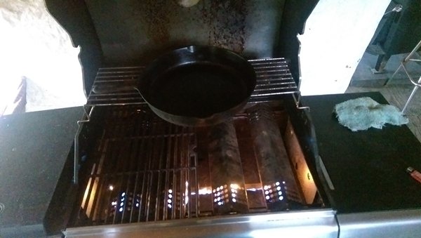 heat pan in bbq.jpg