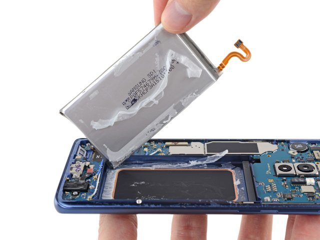 teardown-shows-samsung-galaxy-s9-battery-specs-match-those-of-exploding-note-7-520170-5.jpg