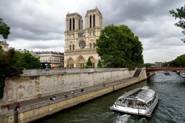 notre-dame-913867.jpg