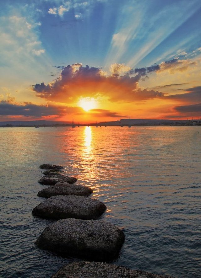 bc1166e07b6c3815583f0f982039f82a--stepping-stones-ocean-sunset.jpg