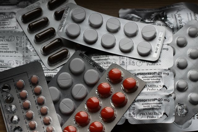capsule-cure-drugs-208512.jpg
