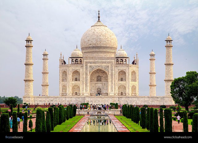 Taj-Mahal_in_Agra1.jpg