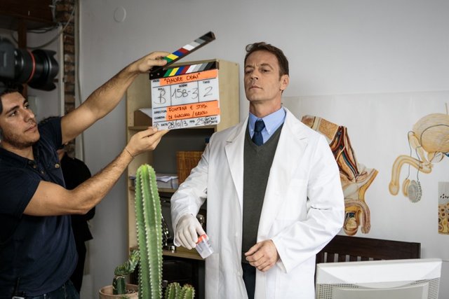 amore-oggi-rocco-siffredi-sul-set-dell-episodio-precari-297404.jpg