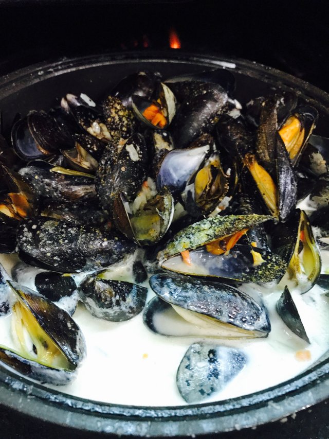 Charcoal oven roasted mussels. — Steemit
