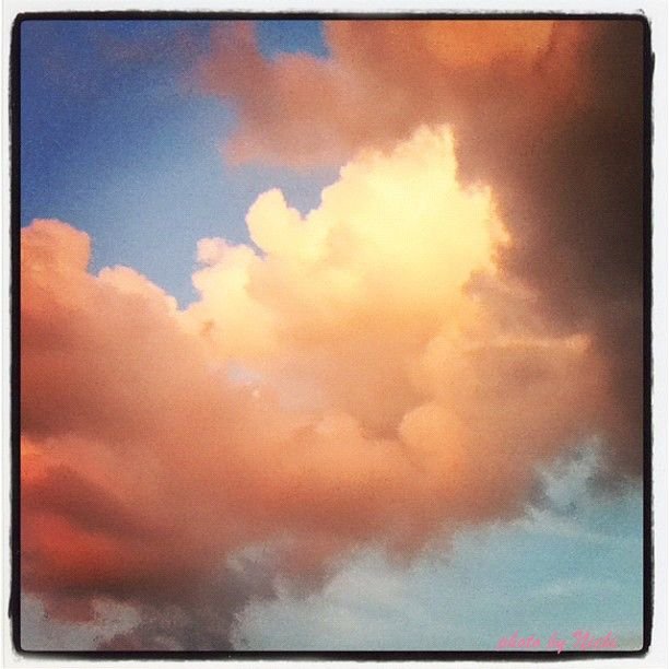 Maxfield parrish clouds.jpg