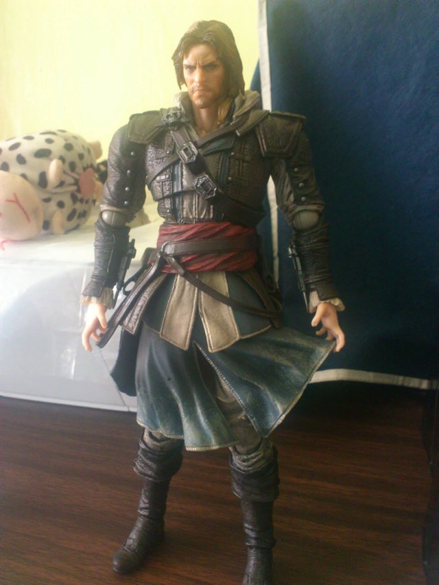 Play arts kai clearance edward kenway