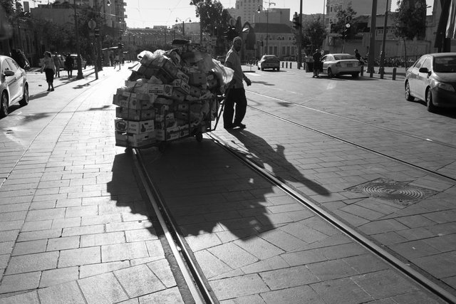 Mahane_Yehuda_Jerusalem_by_Victor_Bezrukov-21.jpg