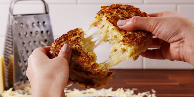 landscape-1487946069-delish-cauliflower-grilled-cheese-1.jpg