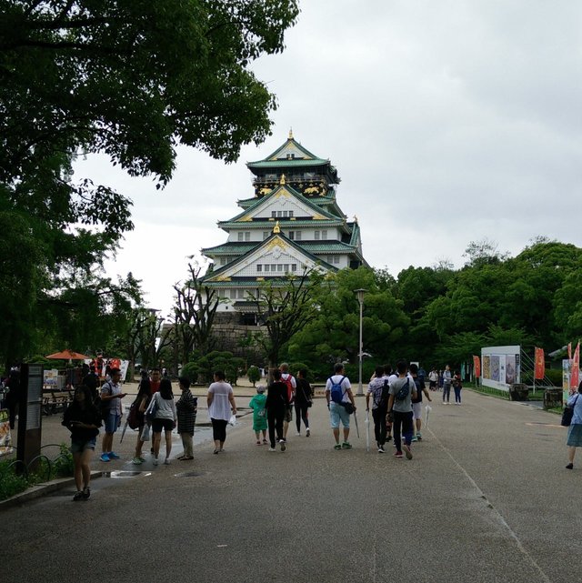 Front view of the Osaka Castle