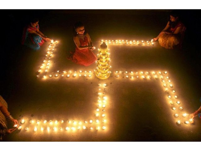swastika-in-hinduism-png-merlin-archive.jpeg