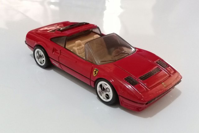 Hot wheels ferrari 308 best sale gts quattrovalvole