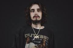 pouya.jpg