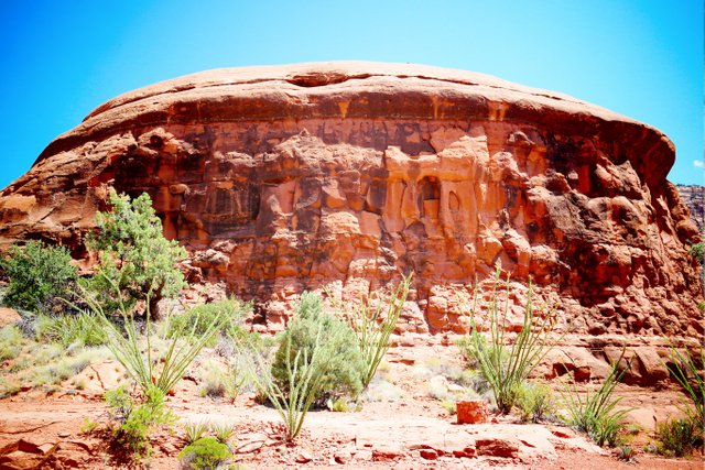 Sedona-8---Spaceship-rock-4 - Post.jpg