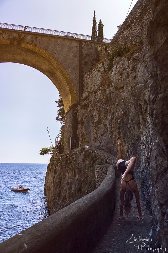 amalfi handstand.jpg