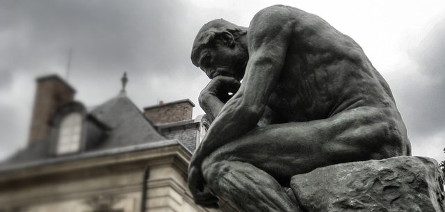 the-thinker-692959_1280 e.jpg