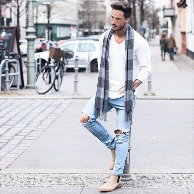 mens-in-blue-jeans-street-style.jpg