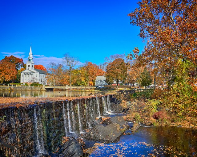 Duck pond falls and church nov 2016.jpg