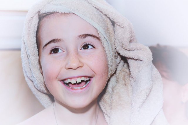 child-girl-face-towel-37924.jpeg