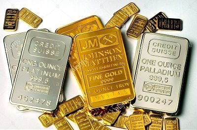 gold-platinum-and-palladium-bullion-in-1oz-and-1g-bars-ingots-plated-C981KK.jpg