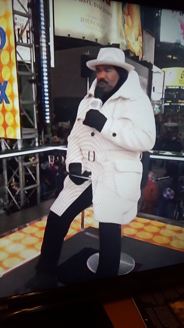 Steve Harvey NYE.jpg