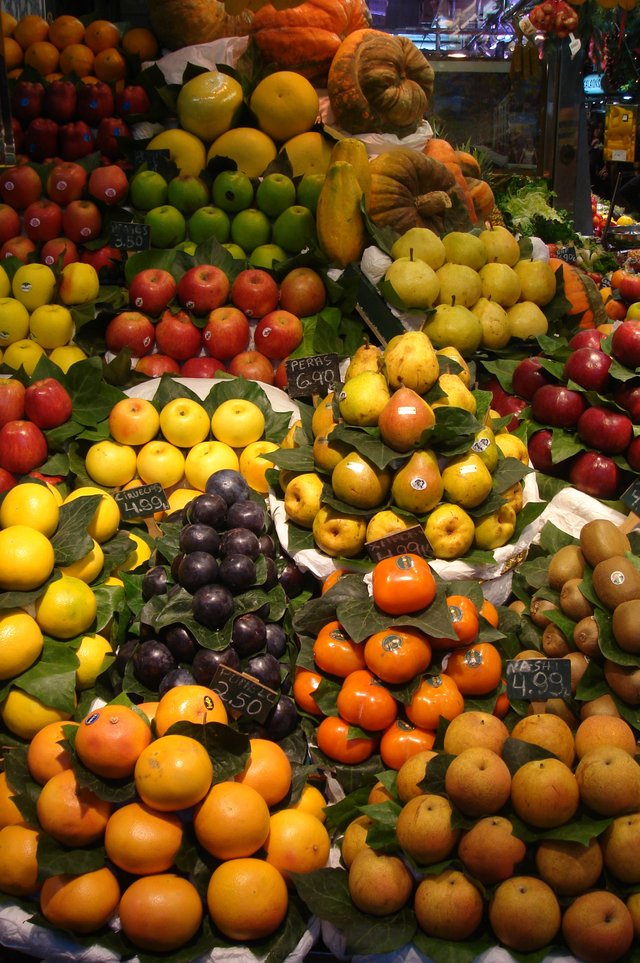 plant-fruit-city-food-harvest-produce-vegetable-autumn-market-marketplace-barcelona-public-space-vitamins-citrus-flowering-plant-mottled-human-settlement-land-plant-bokeria-1289185.jpg