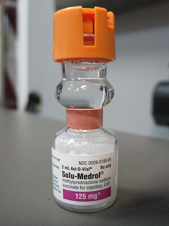 Methylprednisolone_vial.jpg