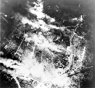 800px-Firebombing_of_Tokyo_res.jpg