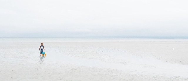 kids+on+the+beach.jpg