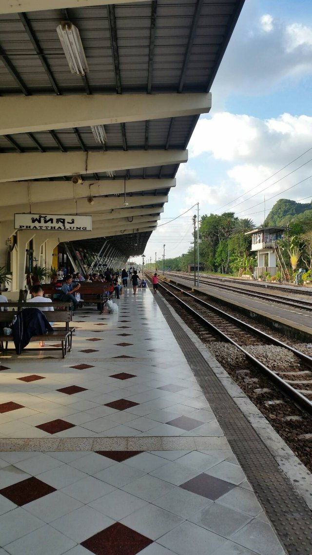 railway station2.jpg