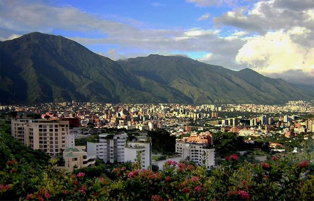 Este-de-Caracas-Venezuela.jpg