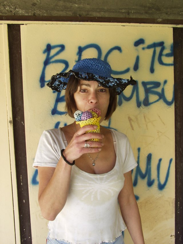 ice cream cornet and plastica.JPG