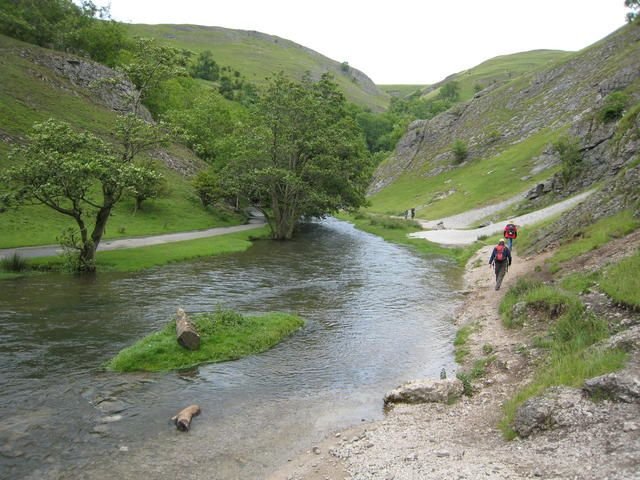 dovedale4.jpg