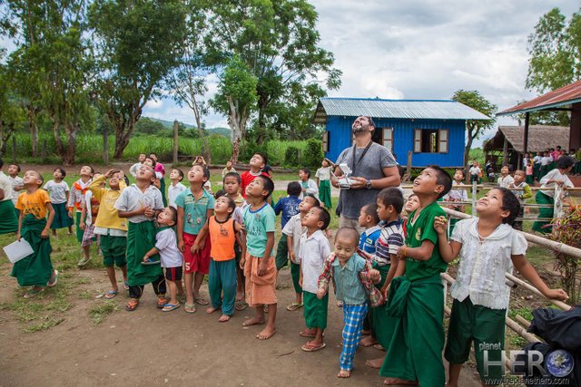 Drone_Lesson_Myanmar.jpg