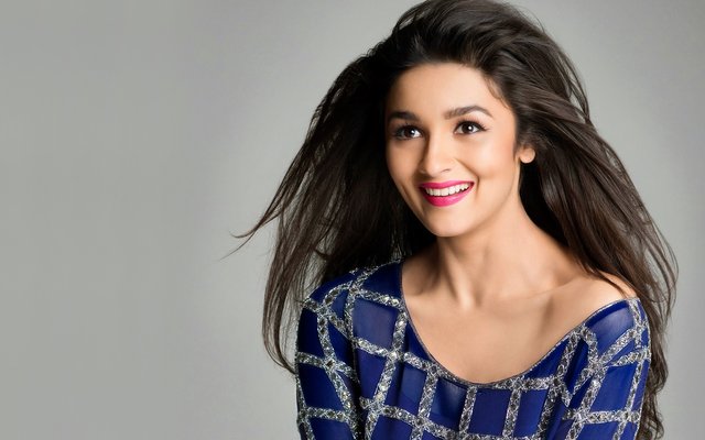 15-36-39-Bollywood-Actress-Alia-Bhatt-HD-Wallpaper.jpg