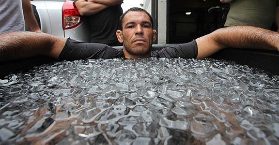 nogueira-ice-bath1-576x300.jpg