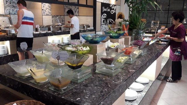 Novotel Rayong Rim Pae Resort Hotel - Breakfast