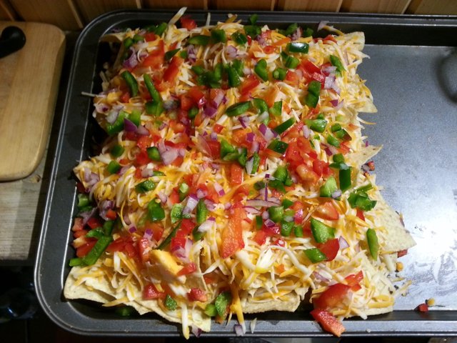 nachosreadyforoven2.jpg