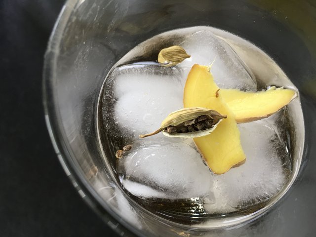 Gin Tonic on Steemit - A How To by Detlev (20).JPG