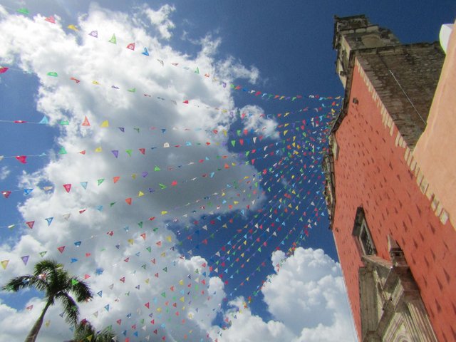 IglesiaMotulBanderillas.jpg