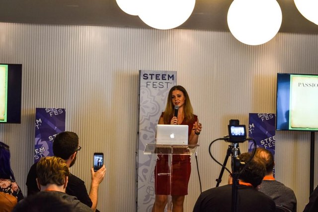 allasyummyfood representing the steem blockchain at the London Cryptocurrency Show 2018