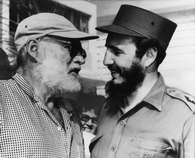 castro hemingway.jpg